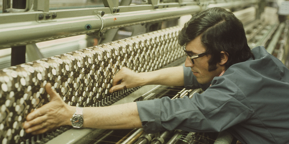 Über die Hälfte der Thurgauerinnen und Thurgauer arbeiteten bis in die 1970-er Jahre in der Industrie (Aufnahme von 1974). Bildnachweis: ETH-Bibliothek Zürich, Bildarchiv / Fotograf: Krebs, Hans