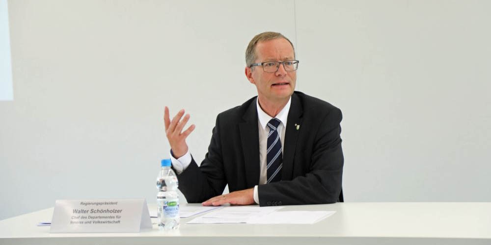 Regierungspräsident Walter Schönholzer an der Medienkonferenz